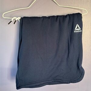 2XL Men’s athletic shorts navy blue with pockets